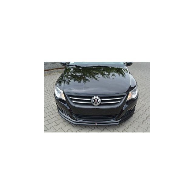 Добавка за предна броня/лип спойлер  V.2 VW Passat CC стандарт - Maxton Design