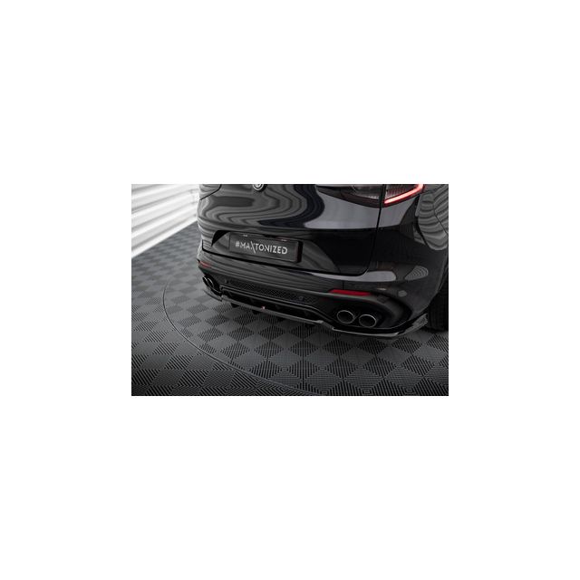 Добавка за задна броня (с вертикални ребра) Alfa Romeo Stelvio Quadrifoglio Mk1