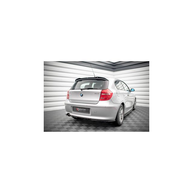 Добавка за задна броня (с вертикални ребра) BMW 1 E81 Facelift
