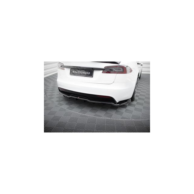 Добавка за задна броня (с вертикални ребра) V.1 Tesla Model S Plaid Mk1 Facelift