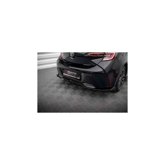 Добавка за задна броня (с вертикални ребра) Toyota Corolla Hatchback Mk12