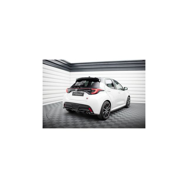 Добавка за задна броня (с вертикални ребра) Toyota Yaris GR Sport Mk4